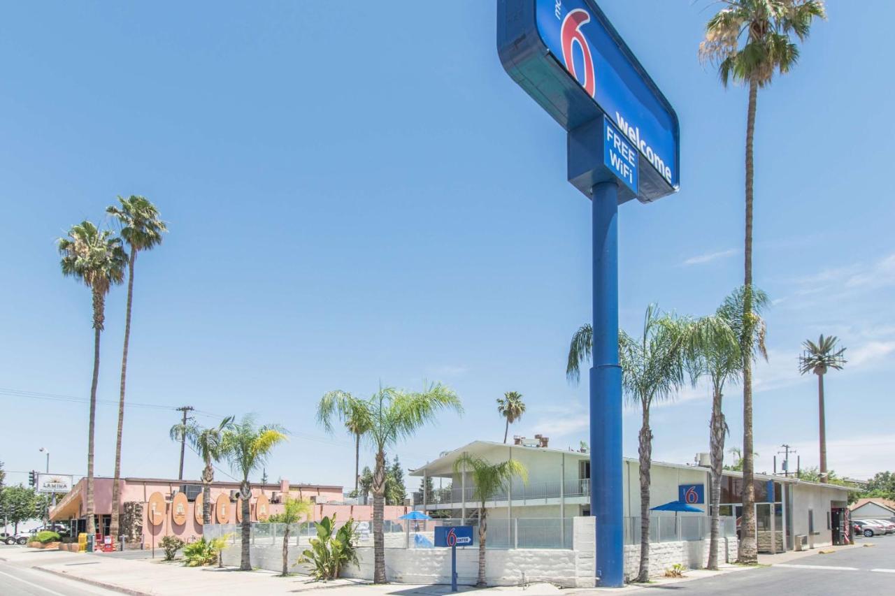 Motel 6 เบเกอร์สฟีลด์ ภายนอก รูปภาพ
