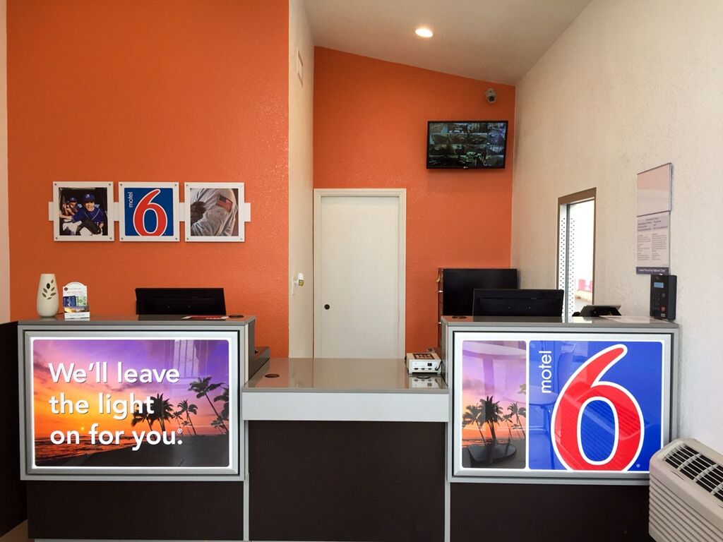 Motel 6 เบเกอร์สฟีลด์ ภายใน รูปภาพ